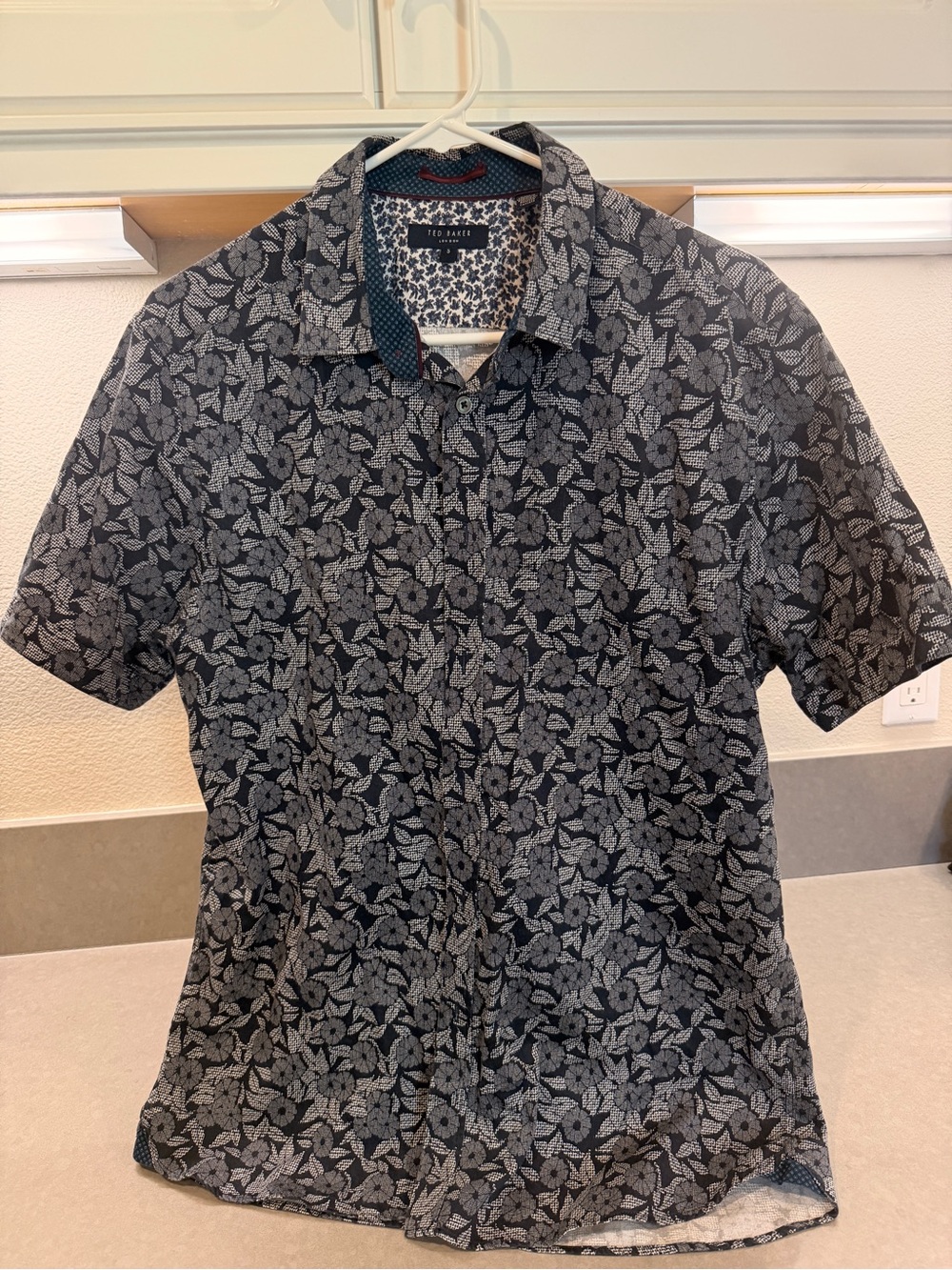 Ted Baker Navy and White Leaf-Print Short-Sleeve Button-Down Shirt